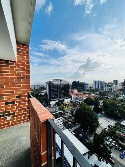Apartamento 2 Habitaciones, Edificio Airali, Zona 10, Miradolo Guatemala City Ngoại thất bức ảnh